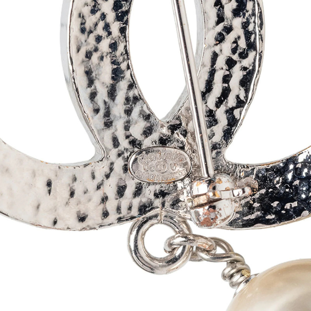 CHANEL Silver Pearl Logo Brooch - Picture 3 of 3